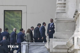 Các phái đoàn tới Cung điện Ciragan ở Istanbul, Thổ Nhĩ Kỳ để tham gia vòng đàm phán thứ hai giữa Nga và Ukraine ngày 2/6. (Ảnh: AA/TTXVN)