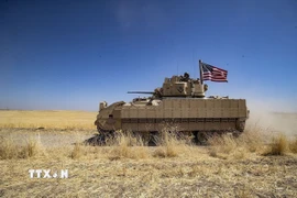 Binh sỹ Mỹ tuần tra tại thị trấn al-Malikiya, tỉnh Hasakeh (Syria). (Ảnh: al-monitor.com/TTXVN)