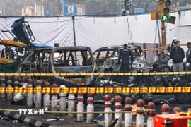 Hiện trường vụ nổ gần Pháo đài Đỏ ở New Delhi, Ấn Độ, ngày 10/11. (Ảnh: ANI/TTXVN)