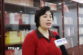 Giáo sư Phan Kim Nga, nghiên cứu viên cao cấp của Viện Nghiên cứu chủ nghĩa Marx thuộc Viện Khoa học xã hội Trung Quốc, chuyên gia nghiên cứu về Việt Nam trả lời phỏng vấn phóng viên TTXVN. (Ảnh: Quang Hưng/TTXVN)