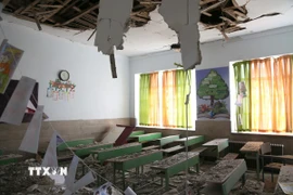 Trường học bị hư hại sau cuộc không kích tại Tehran, Iran, ngày 3/3. (Ảnh: THX/TTXVN)