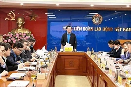 Ông Nguyễn Đình Khang, Ủy viên Trung ương Đảng, Phó Chủ tịch Ủy ban Trung ương Mặt trận Tổ quốc Việt Nam, Chủ tịch Tổng Liên đoàn Lao động Việt Nam phát biểu. (Nguồn: Báo Lao động)