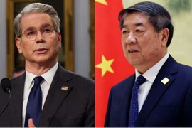 Phó Thủ tướng Trung Quốc Hà Lập Phong (phải) và Bộ trưởng Tài chính Mỹ Scott Bessent. (Nguồn: Reuters)