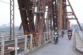 Cầu Long Biên. (Ảnh: Phan Phương/TTXVN)