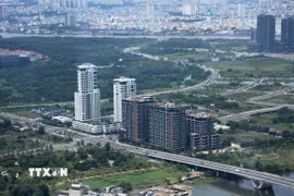 Bất động sản khu Đông Thành phố Hồ Chí Minh thuộc khu đô thị Thủ Thiêm, thành phố Thủ Đức, Thành phố Hồ Chí Minh. (Ảnh: Hồng Đạt/TTXVN)