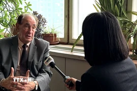 Giáo sư, Tiến sỹ kinh tế Georgy Toloraia trả lời phỏng vấn TTXVN. (Ảnh: Quang Vinh/TTXVN)