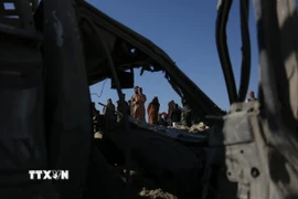 Phương tiện bị phá hủy sau một cuộc không kích tại Nangarhar, Afghanistan. (Ảnh: THX/TTXVN)