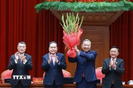 Ban Chấp hành Trung ương Đảng khóa XIV đã thống nhất tuyệt đối bầu đồng chí Tô Lâm, Tổng Bí thư Ban Chấp hành Trung ương Đảng khóa XIII tiếp tục giữ chức Tổng Bí thư Ban Chấp hành Trung ương Đảng khóa XIV. (Ảnh: TTXVN)