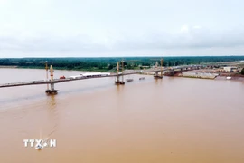 Cầu hữu nghị Lào-Thái số 5 sẽ được khánh thành và đưa vào sử dụng cuối năm 2025, tạo điều kiện thuận lợi trong việc phát triển giao thông kết nối các nước trong khu vực. (Ảnh: Đỗ Bá Thành/TTXVN)