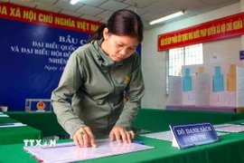 Để phục vụ công tác bầu cử, phường Tân An, Tây Ninh, chuẩn bị 54 thùng phiếu chính và 8 thùng phiếu phụ, cùng đầy đủ tài liệu, biểu mẫu và phương án phân luồng cử tri. (Ảnh: Thanh Tân/TTXVN)