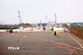 Công trường dự án Vành đai 3 Thành phố Hồ Chí Minh. (Ảnh: Hồng Đạt/TTXVN)