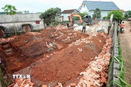 Khởi công xây dựng nhà cho gia đình người có công gặp khó khăn về nhà ở trên địa bàn tỉnh Bắc Giang. (Ảnh: Danh Lam/TTXVN)