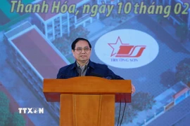 Thủ tướng Phạm Minh Chính phát biểu tại Lễ khởi công dự án Trường tiểu học Cẩm Thạch, Thanh Hóa. (Ảnh: Dương Giang/TTXVN)