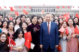 Lễ đón Tổng Bí thư, Chủ tịch nước Tô Lâm cùng Phu nhân tại Sân bay quốc tế Thủ đô Bắc Kinh. (Ảnh: Thống Nhất/TTXVN)