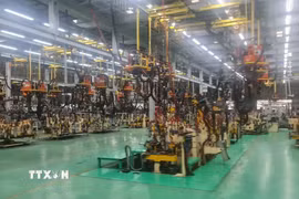 Hệ thống dây chuyền lắp ráp ôtô của Tập đoàn THACO Trường Hải. (Ảnh: Kha Phạm/TTXVN)