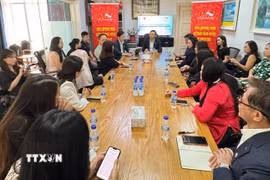 Cuộc gặp mặt các doanh nghiệp người Việt Nam tại Singapore. (Ảnh: Ngọc Khương/TTXVN)