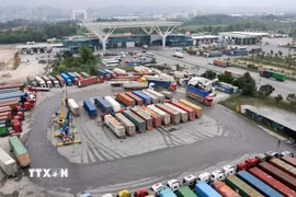 Toàn cảnh kho bãi Cửa khẩu quốc tế Móng Cái. (Ảnh: Văn Đức/TTXVN)
