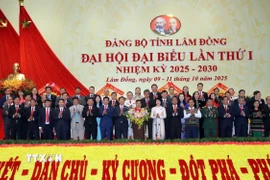 Đoàn đại biểu Đảng bộ tỉnh Lâm Đồng đi dự Đại hội đại biểu toàn quốc lần thứ XIV của Đảng. (Ảnh Chu Quốc Hùng/TTXVN)