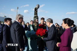 Lễ đón Tổng Bí thư Tô Lâm và Phu nhân tại Sân bay Quốc tế Nursultan Nazarbayev, thủ đô Astana. (Ảnh: Thống Nhất/TTXVN)