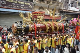 Hội Đồng Kỵ thu hút đông đảo người tham gia. (Ảnh: Thái Hùng/TTXVN)