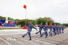 Lữ đoàn 146 (Vùng 4 Hải quân) thực hiện ra quân huấn luyện năm 2026. (Ảnh: TTXVN phát)