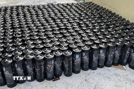 Bình khí cười. (Ảnh: TTXVN phát)