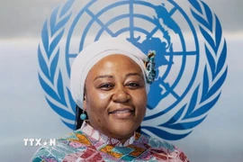 Bà Caroline Nyamayemombe, Trưởng Đại diện Cơ quan Liên hợp quốc về Bình đẳng giới và Trao quyền cho Phụ nữ (UN Women) tại Việt Nam trả lời phỏng vấn của phóng viên TTXVN. (Ảnh: TTXVN phát)