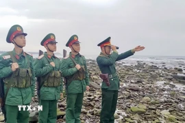 Cán bộ, chiến sỹ Tiểu đoàn Phòng thủ đảo Bạch Long Vĩ canh giữ biển trời cho đất nước vào Xuân. (Ảnh: TTXVN phát)