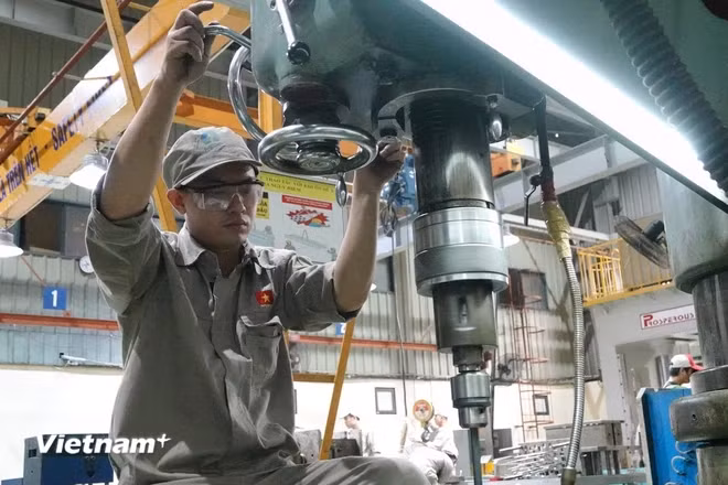 Đầu tư phát triển tiếp tục đạt kết quả tích cực, tạo động lực thúc đẩy tăng trưởng. (Ảnh: Đức Duy/Vietnam+)