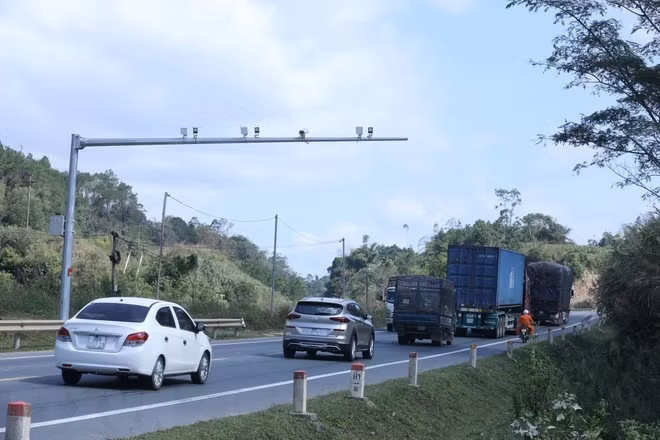 Camera giám sát vi phạm trật tự an toàn giao thông của lực lượng Công an. (Ảnh: TTXVN)