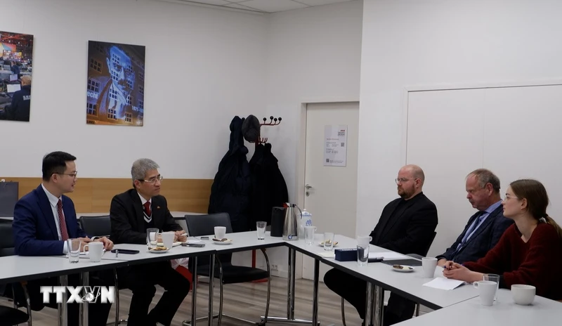 Lãnh đạo Đảng Cánh tả Đức: Việt Nam là hình mẫu phát triển đáng chú ý ở khu vực