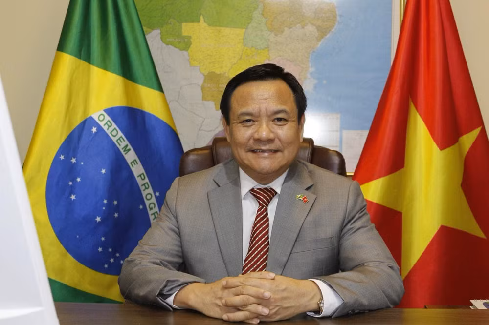 vna-dai-su-nghi.jpg