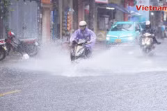 Miền Bắc mưa lớn diện rộng, nguy cơ ngập úng và sạt lở gia tăng 