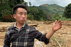 Thủ tướng khen ngợi và biểu dương trưởng bản lao vào lũ dữ cứu dân trong đêm