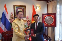 Sách song ngữ về Bác Hồ nối nhịp cầu văn hóa Việt Nam-Thái Lan