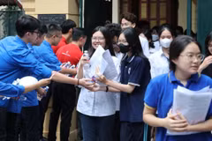 Nhiều lực lượng đồng hành cùng các sỹ tử trong ngày đầu thi tốt nghiệp THPT 2026