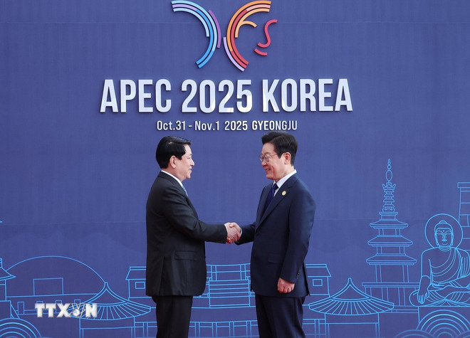 Sáng 31/10, tại thành phố Gyeongju (Hàn Quốc), Chủ tịch nước Lương Cường dự Hội nghị Cấp cao APEC lần thứ 32. (Ảnh: Lâm Khánh/TTXVN) ttxvn-chu-tich-nuoc-luong-cuong-du-hoi-nghi-cap-cao-apec-1-resize.jpg