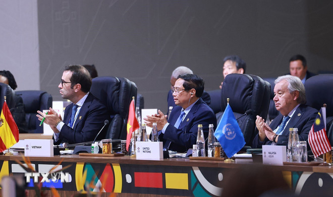 Prime Minister Pham Minh Chinh attends and delivers a speech at the G20 Summit Plenary Session. (Photo: Duong Giang/VNA) ttxvn-thu-tuong-phat-bieu-tai-phien-toan-the-hoi-nghi-thuong-dinh-g20-4.jpg