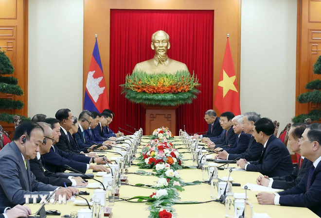 ttxvn-tong-bi-thu-tiep-hunsen-2-resize.jpg