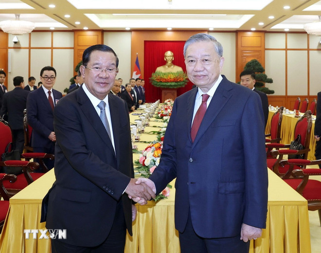 ttxvn-tong-bi-thu-tiep-hunsen-1-resize.jpg