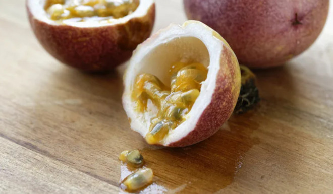 Passion fruit marinade នាំមកនូវអារម្មណ៍ស្រស់ស្រាយ និងស្រាល។ (ប្រភព៖ Getty Images) ep-chanh-day.jpg