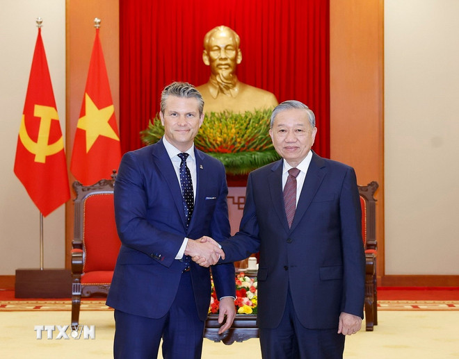 ttxvn-tong-bi-thu-to-lam-tiep-bo-truong-chien-tranh-hoa-ky-pete-hegseth-1-resize.jpg