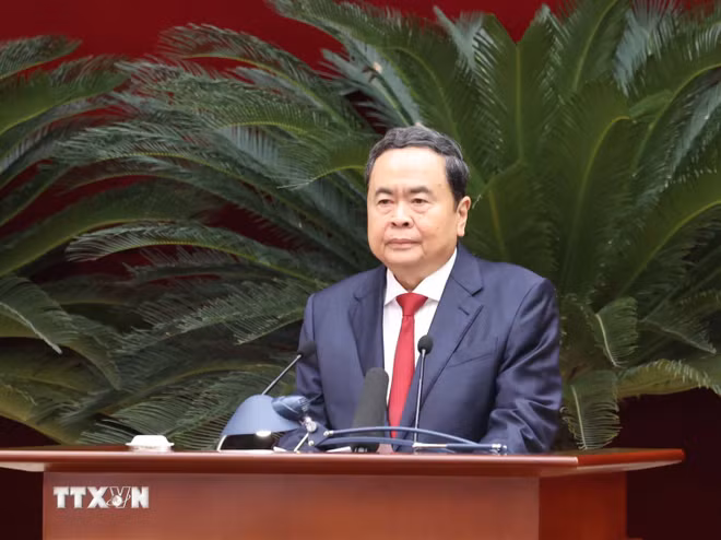 Ông Trần Thanh Mẫn, Ủy viên Bộ Chính trị, Chủ tịch Quốc hội điều hành phiên khai mạc. (Ảnh: Thống Nhất/TTXVN) ttxvn-khai-mac-hoi-nghi-lan-thu-hai-ban-chap-hanh-trung-uong-dang-khoa-xiv-11.jpg