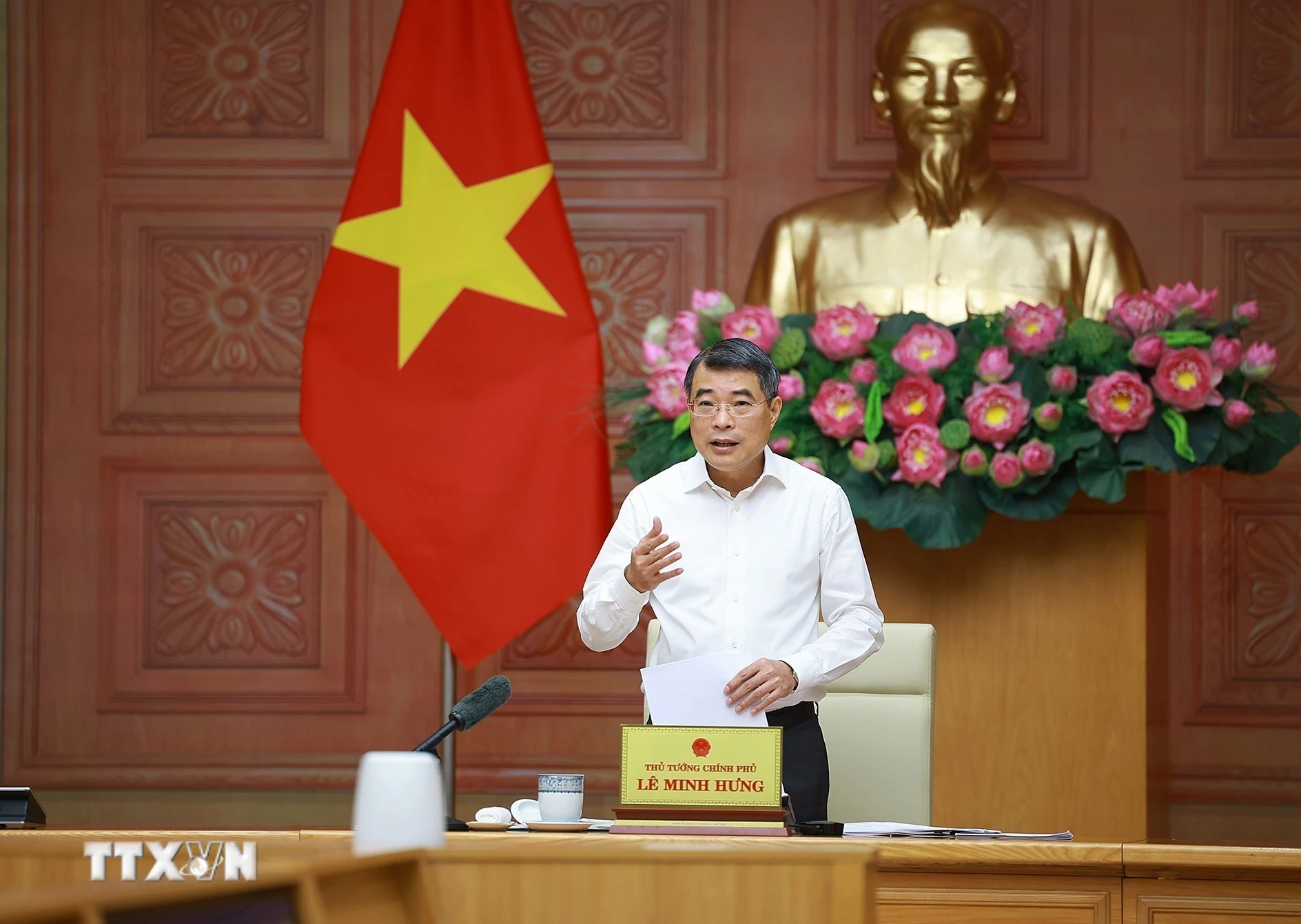 Thủ tướng Lê Minh Hưng: Chuyển từ tư duy quản lý sang phục vụ kiến tạo