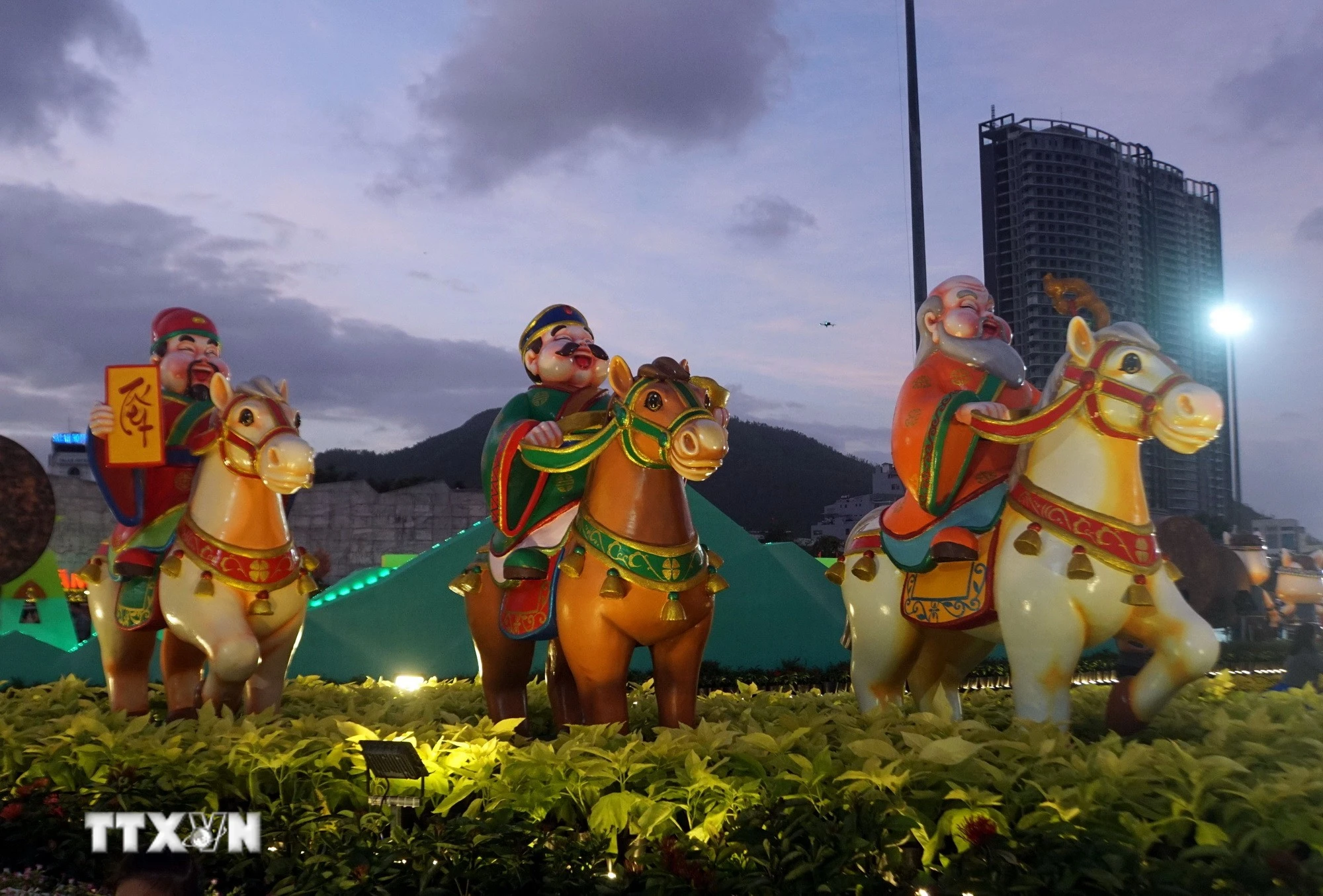 Gia Lai khánh thành cụm linh vật Xuân Bình Ngô 2026, điểm nhấn du lịch mới