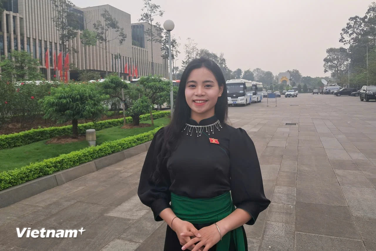 Đại biểu Quốc hội trẻ nhất khóa XVI: Hãy cứ ước mơ, hãy cứ vươn lên
