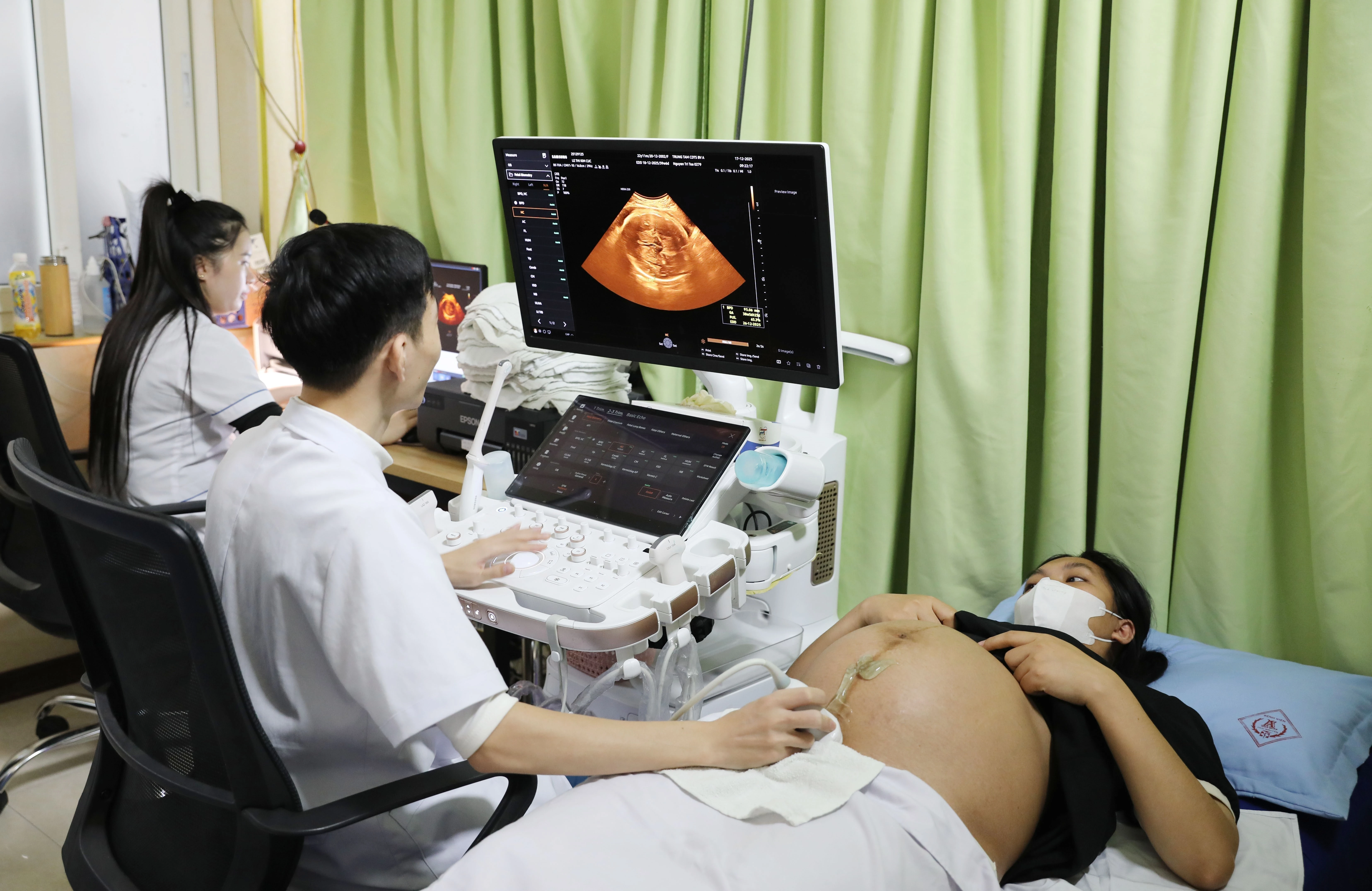 Cập nhật hướng dẫn quốc gia về dịch vụ chăm sóc sức khỏe sinh sản
