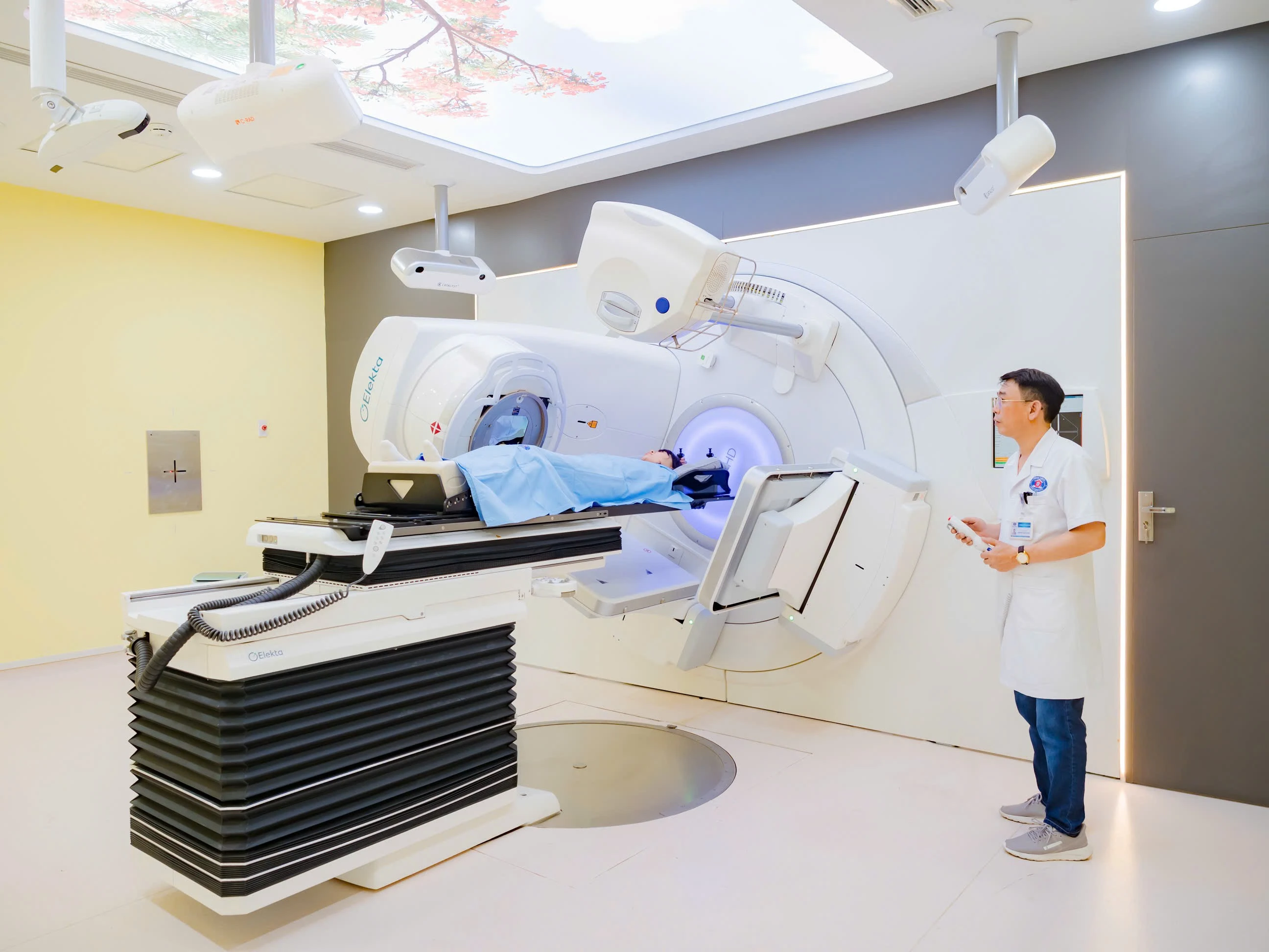 Phối hợp đa mô thức kiểm soát ung thư vú trong kỷ nguyên y học chính xác