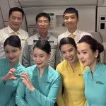 Bác sĩ Việt Nam hỗ trợ y tế ngay trên chuyến bay Hà Nội - Paris