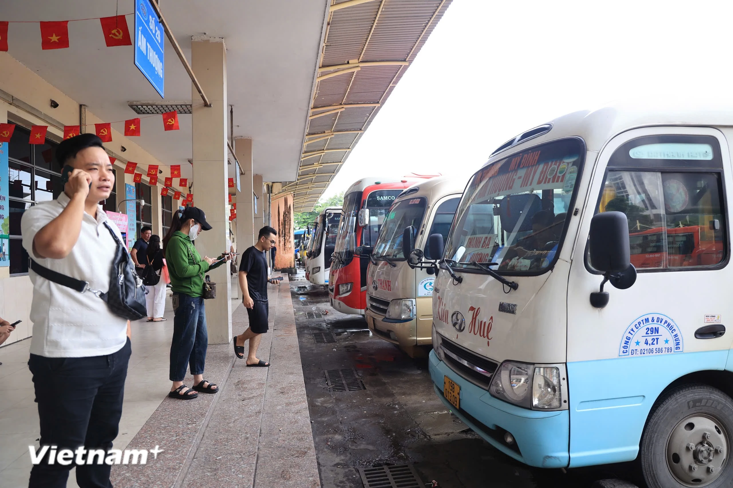 Miễn, giảm phí giao thông vận tải đến 30/6 để hỗ trợ doanh nghiệp